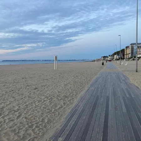 Côté Trouville, Hyper Centre, 30mètres De La Plage, 40m2, Balneo